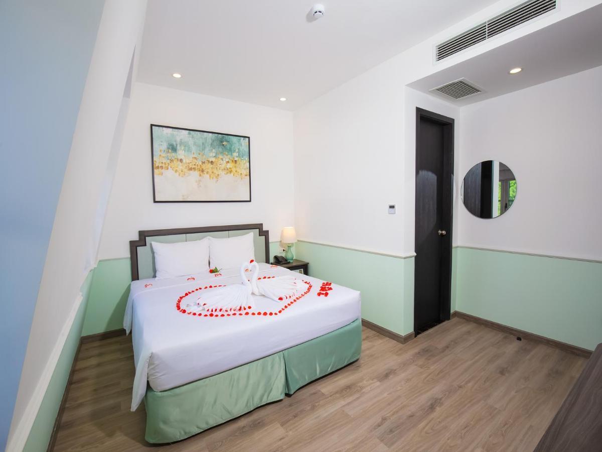 Paralia Khem Khách sạn 4*
