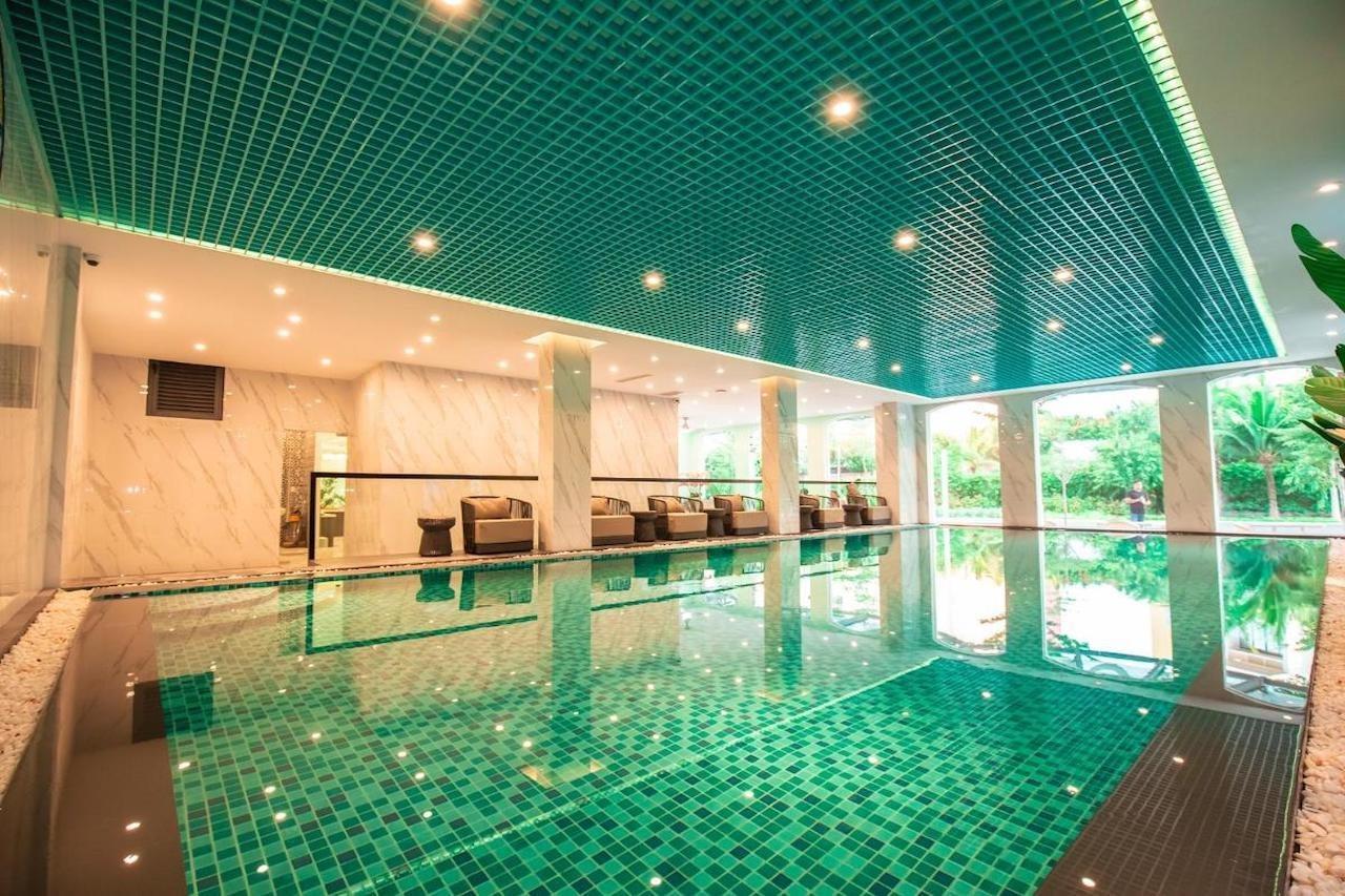 Paralia Khem Khách sạn 4*
