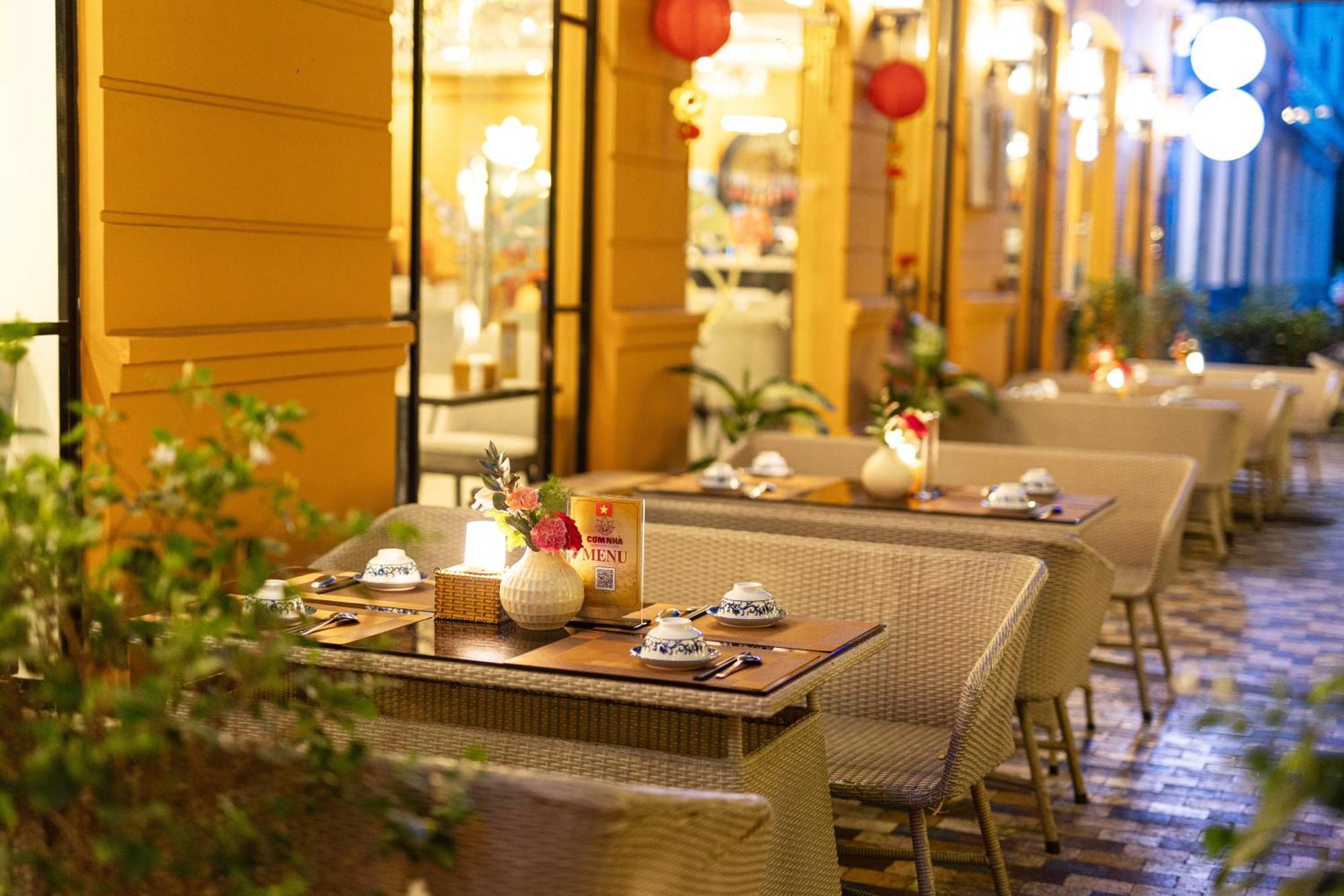 Paralia Khem Khách sạn 4*