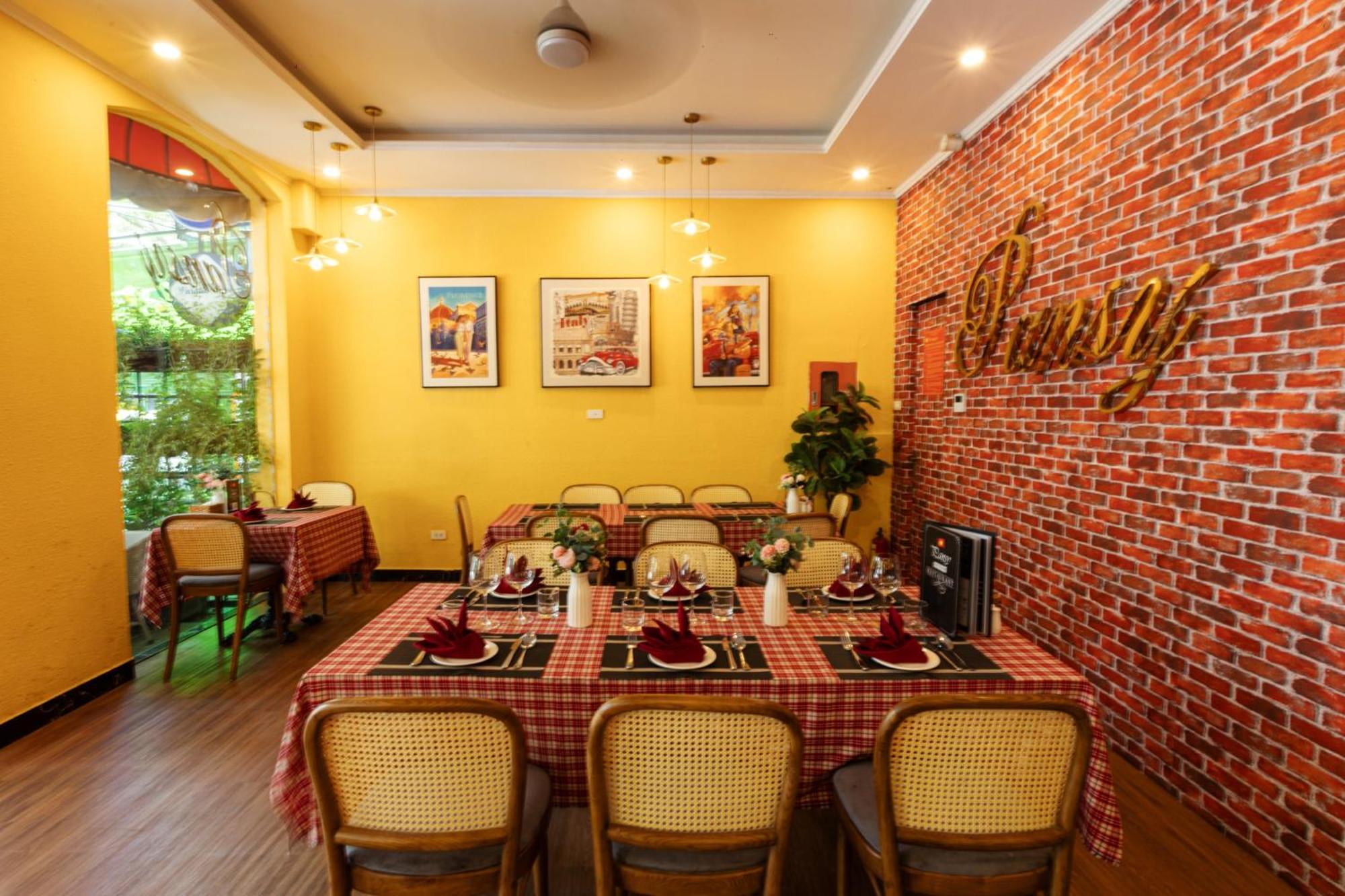 Khách sạn Paralia Khem 4*